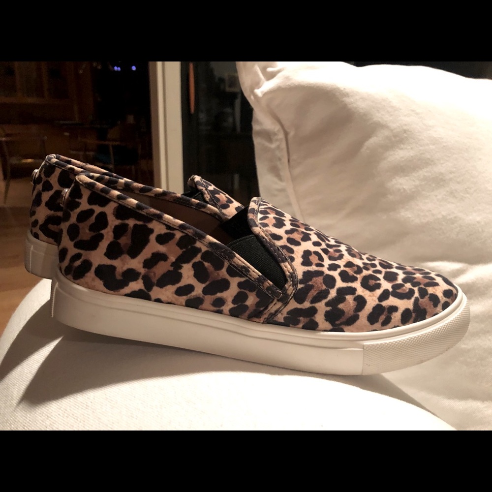 Steve Madden safary slip on tennis shoes